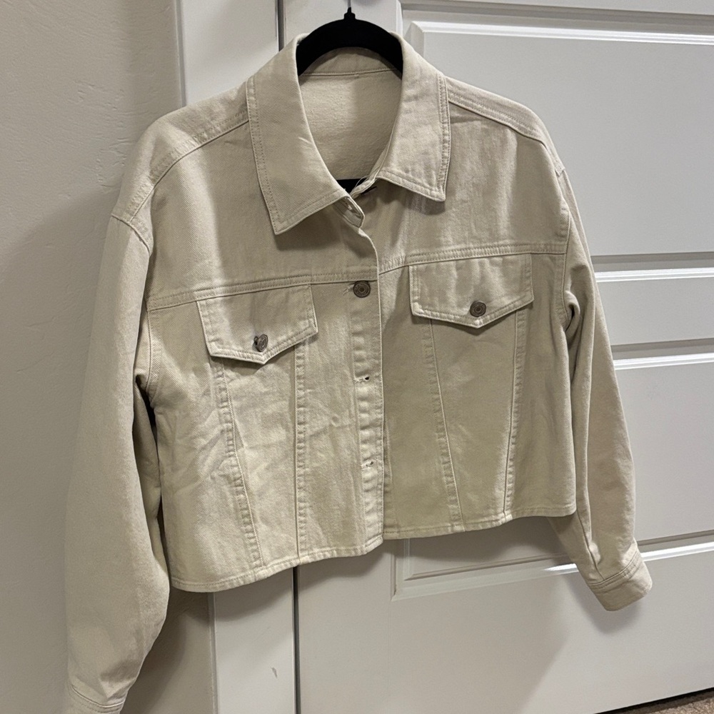 Cropped European Canvas Jacket in Light Beige